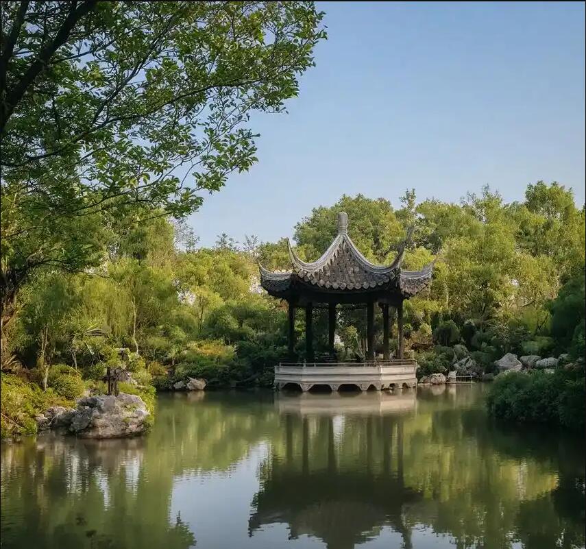 饶平县笔下餐饮有限公司